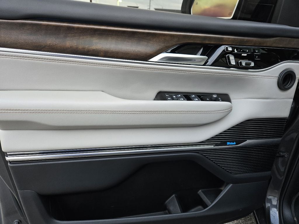 2022 Jeep Grand Wagoneer Series II