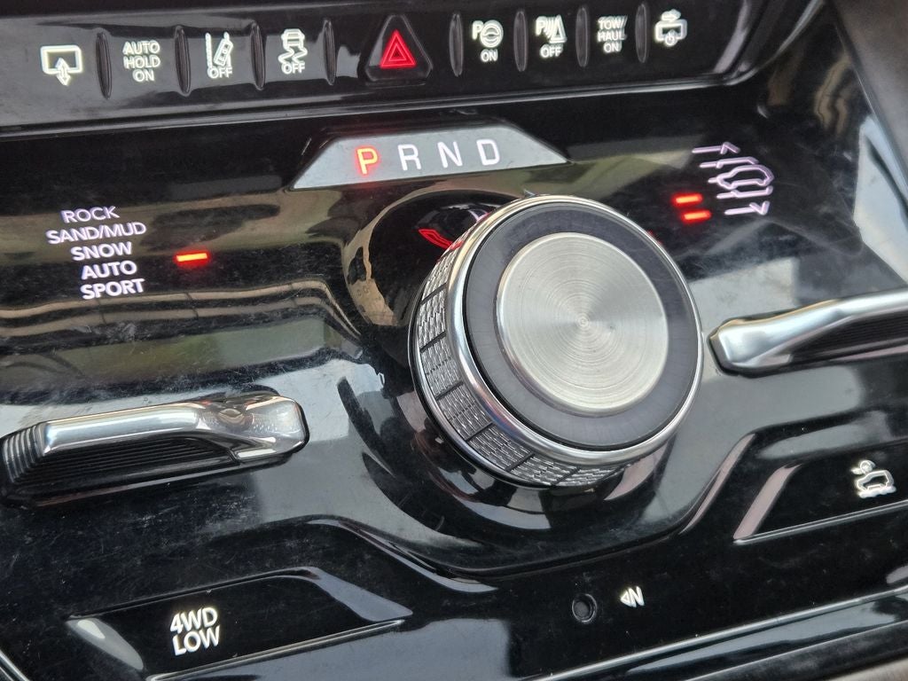 2022 Jeep Grand Wagoneer Series II