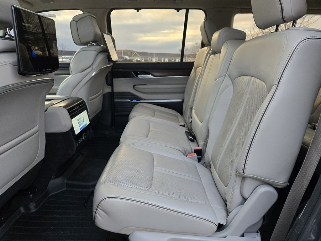 2022 Jeep Grand Wagoneer Series II