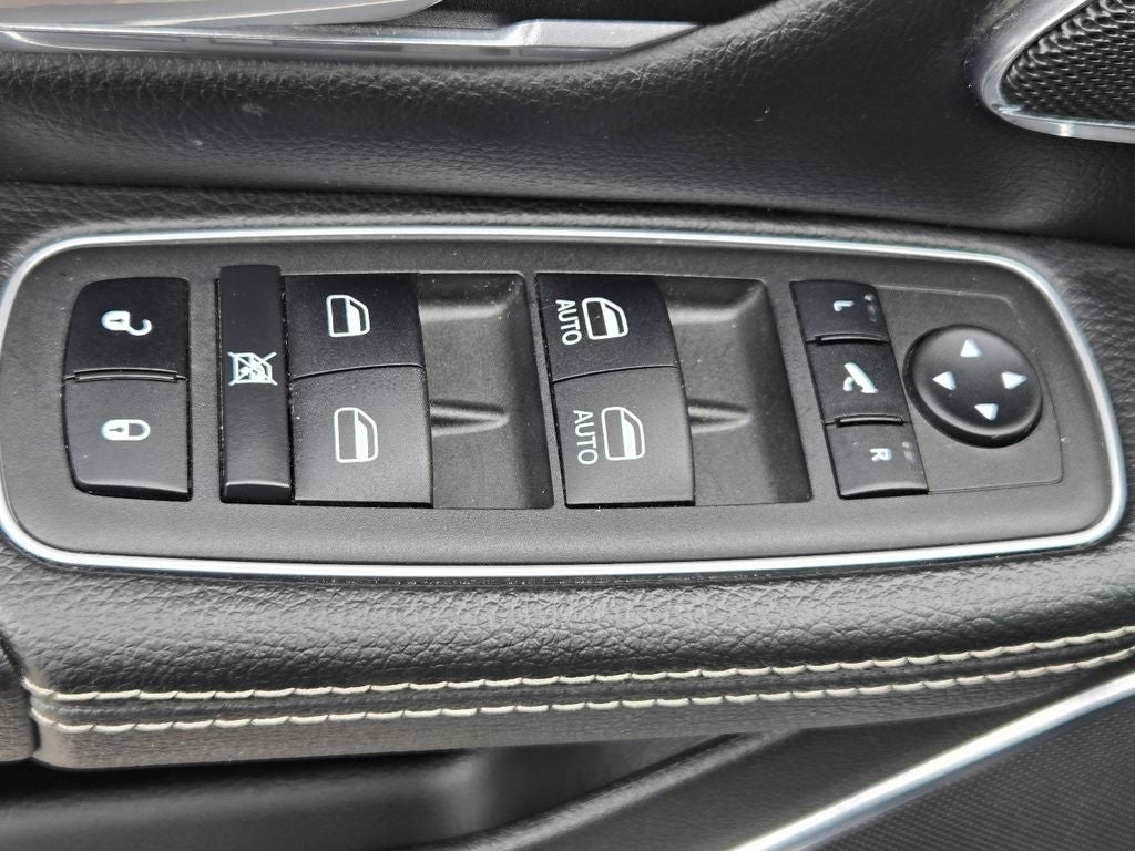 2024 RAM 1500 Laramie Crew Cab 4x4 5'7" Box