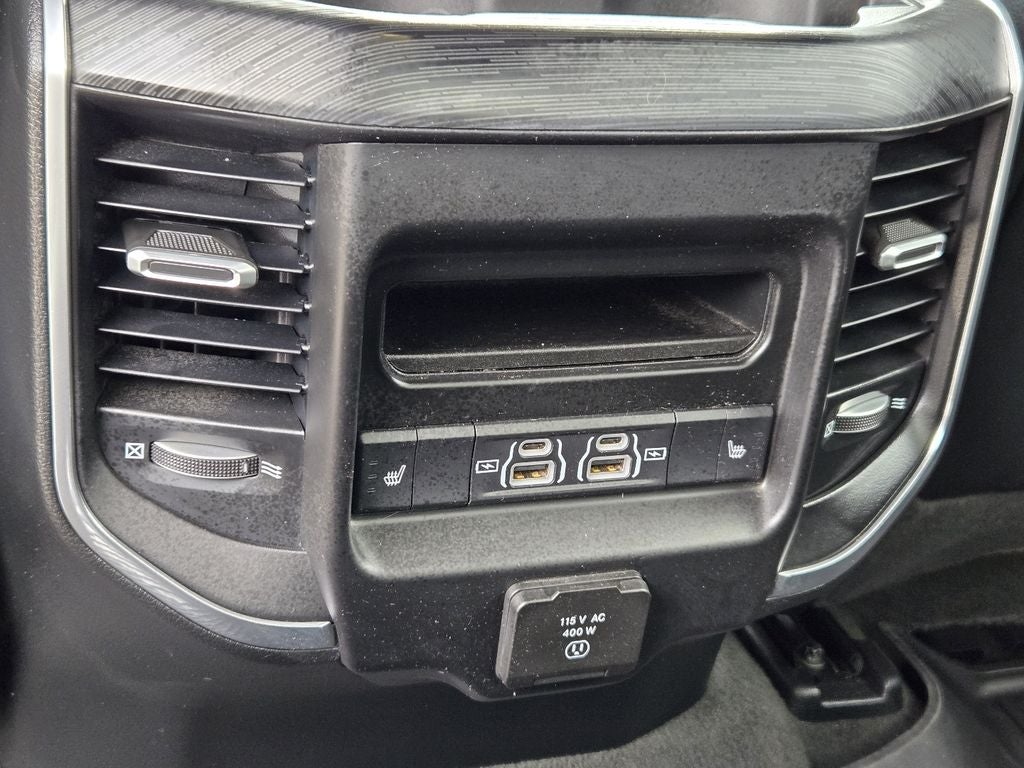 2024 RAM 1500 Laramie Crew Cab 4x4 5'7" Box