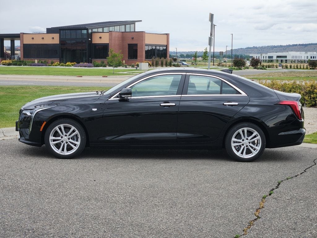 2026 Cadillac CT4 Luxury