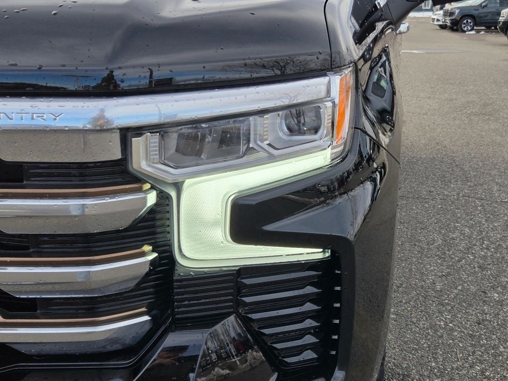 2022 Chevrolet Silverado 1500 High Country