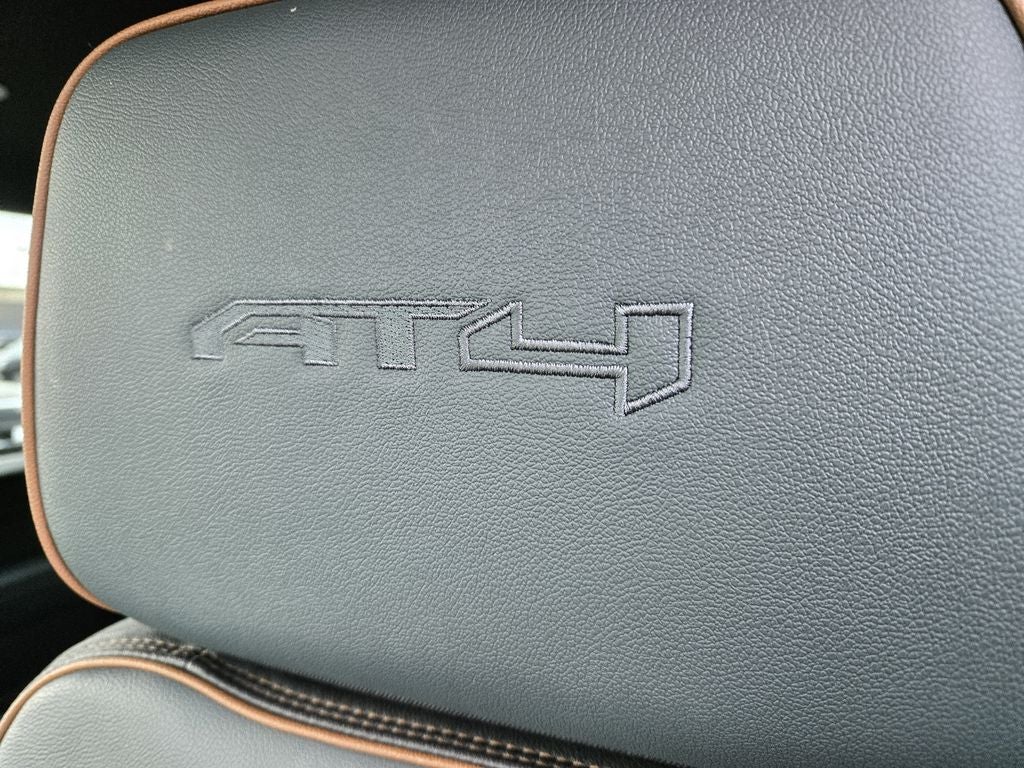 2025 GMC Yukon XL AT4