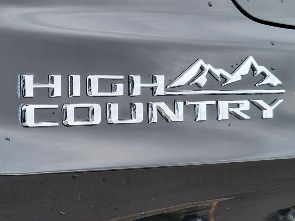 2022 Chevrolet Suburban High Country