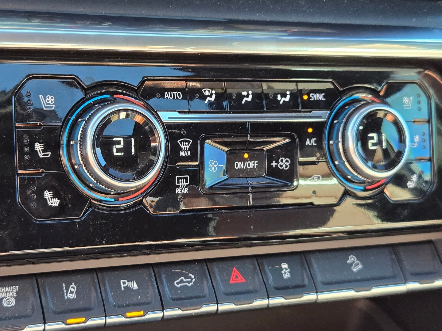 2025 GMC Sierra 3500 HD Denali Ultimate