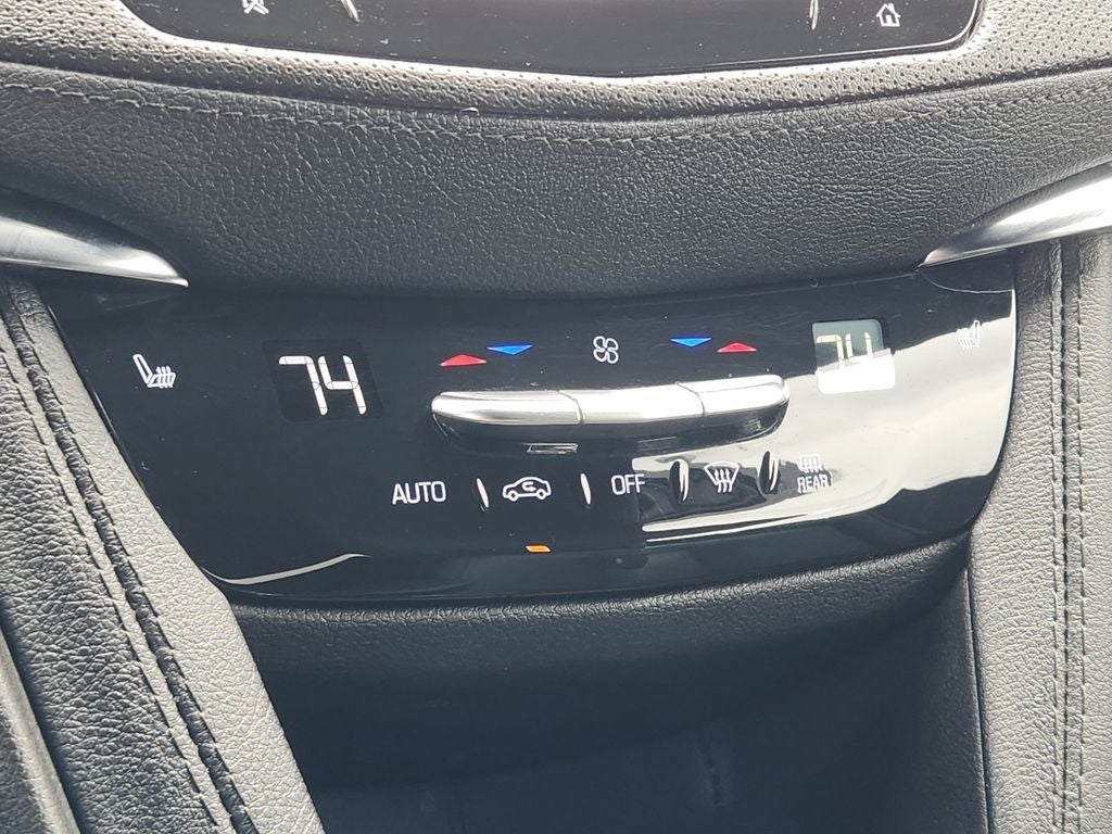 2023 Cadillac XT5 Luxury