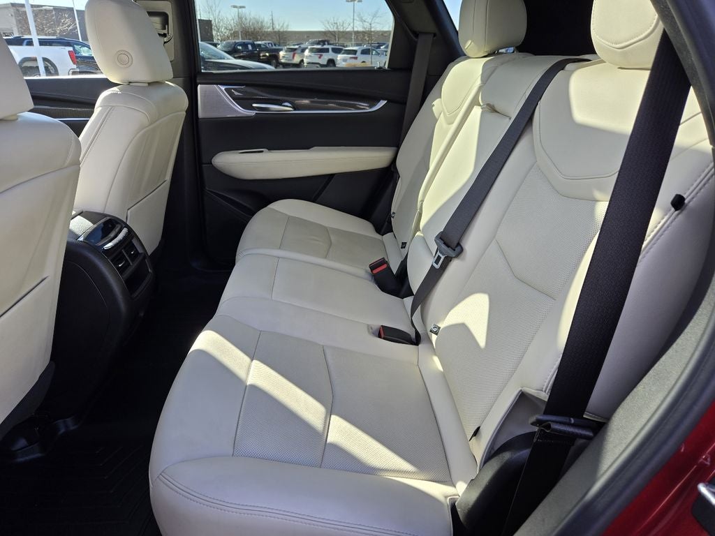 2022 Cadillac XT5 Sport