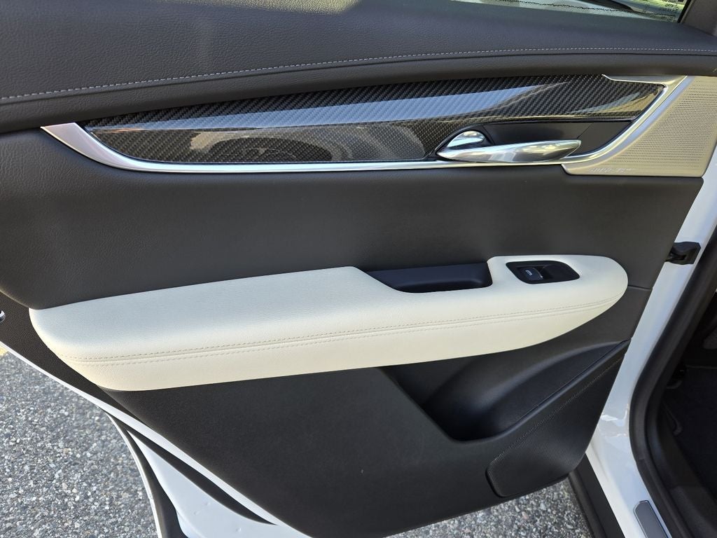 2025 Cadillac XT6 Sport