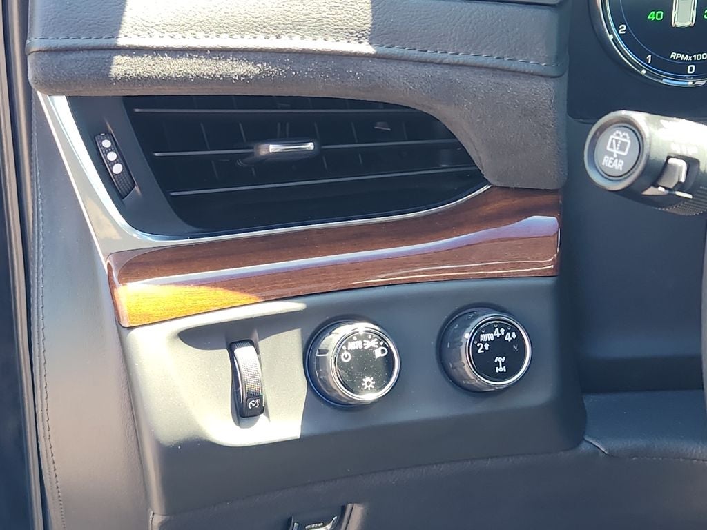 2020 Cadillac Escalade Premium Luxury