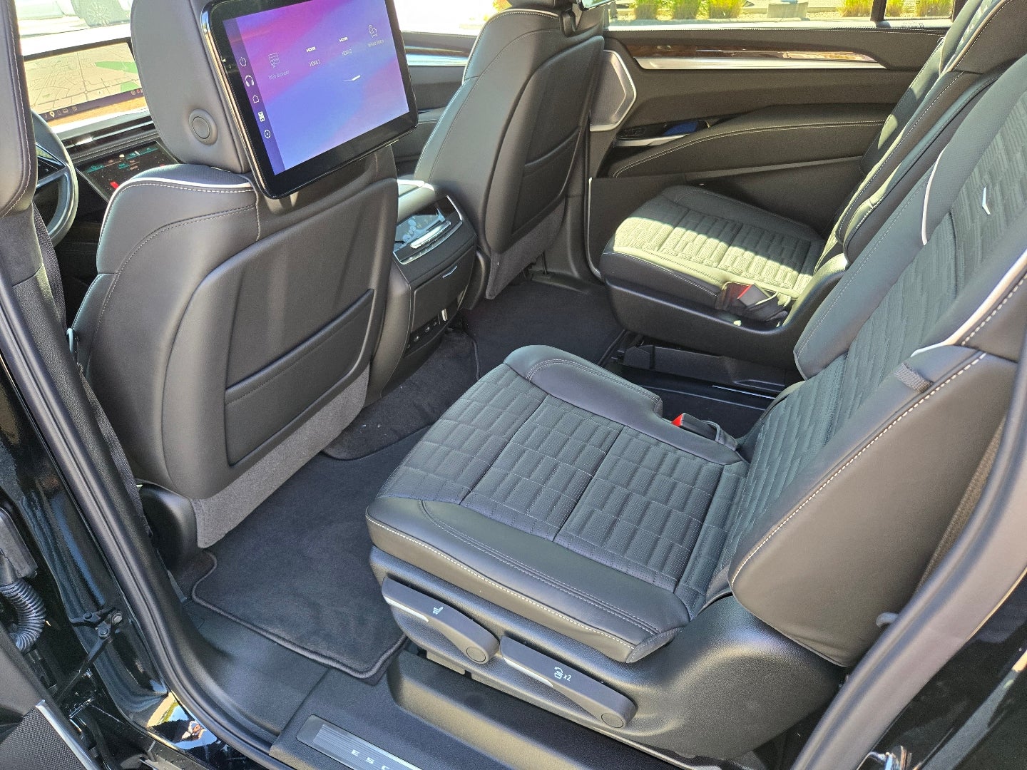 2026 Cadillac Escalade ESV Platinum Sport