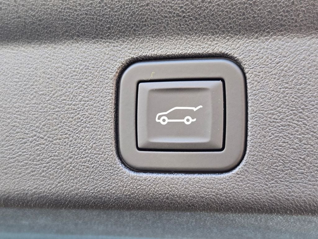 2025 Cadillac ESCALADE IQ Luxury 2