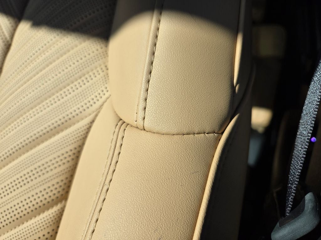 2025 Cadillac ESCALADE IQ Luxury 2