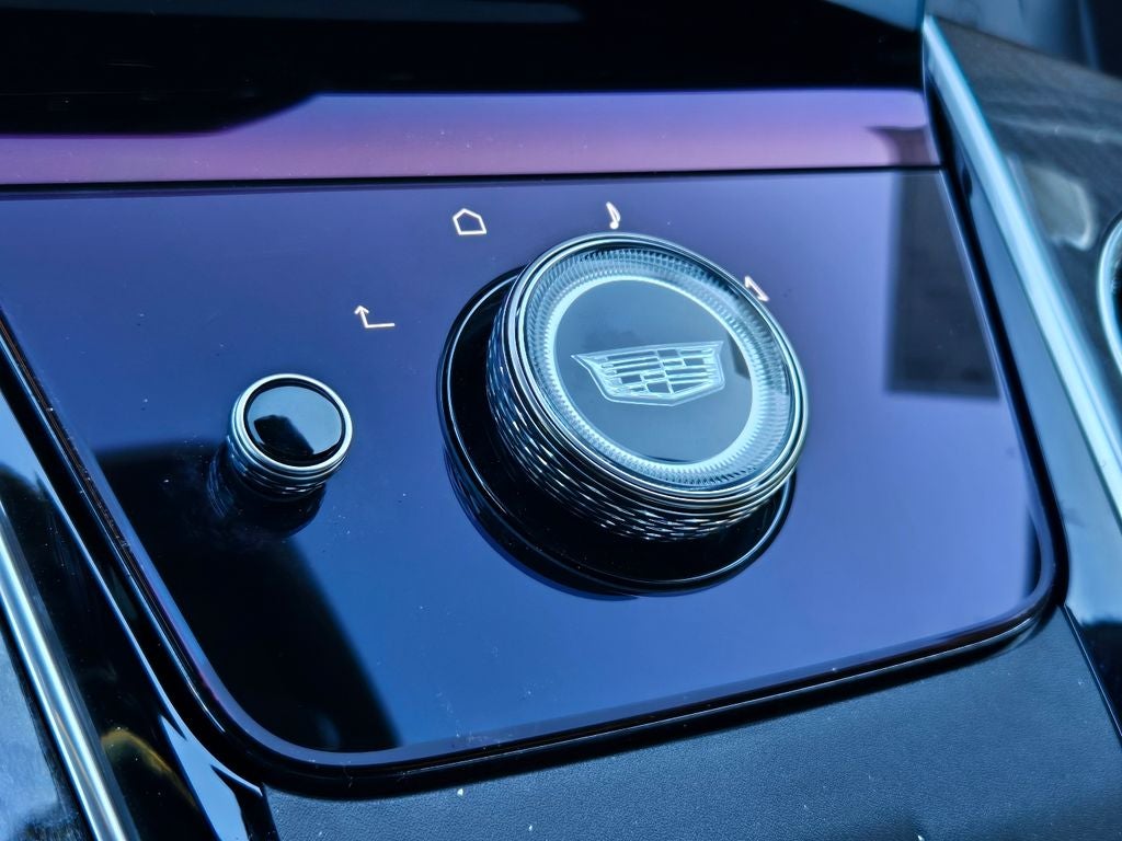 2025 Cadillac ESCALADE IQ Luxury 2