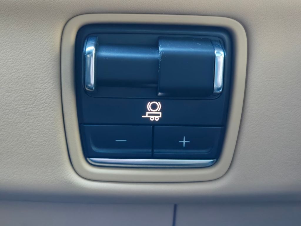 2025 Cadillac ESCALADE IQ Luxury 2