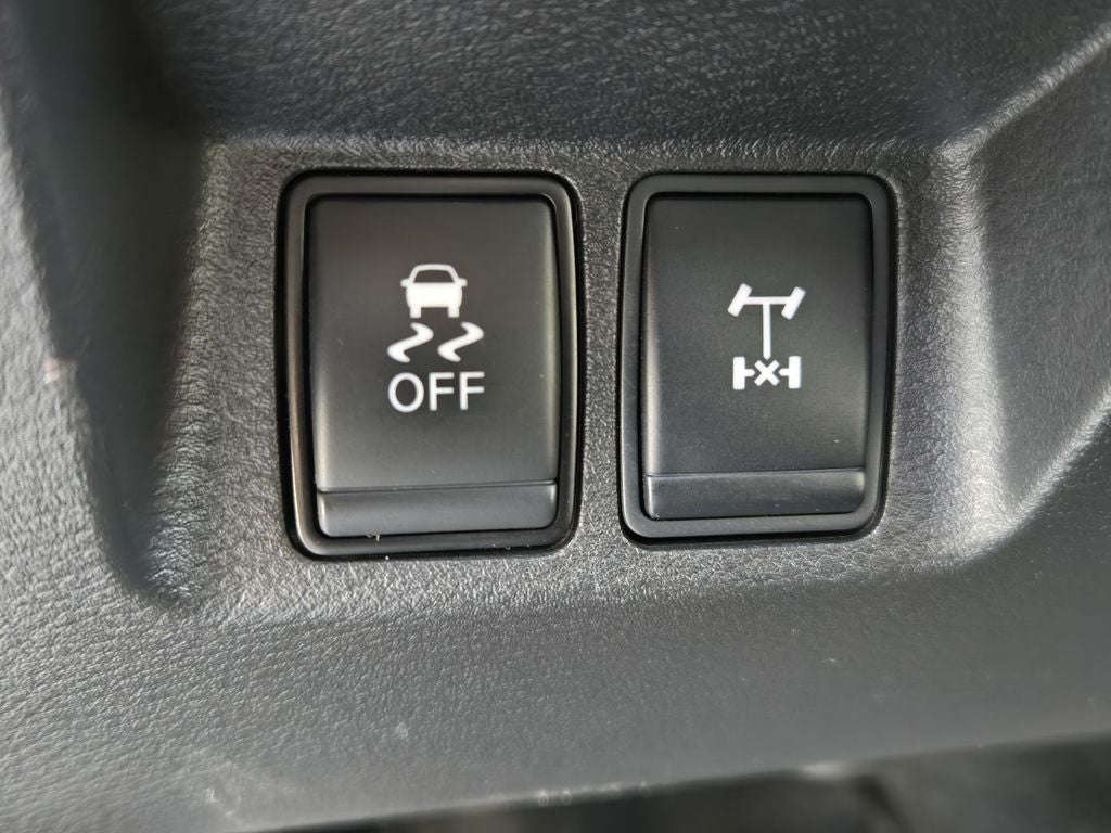 2023 Nissan Frontier Crew Cab PRO-4X 4x4