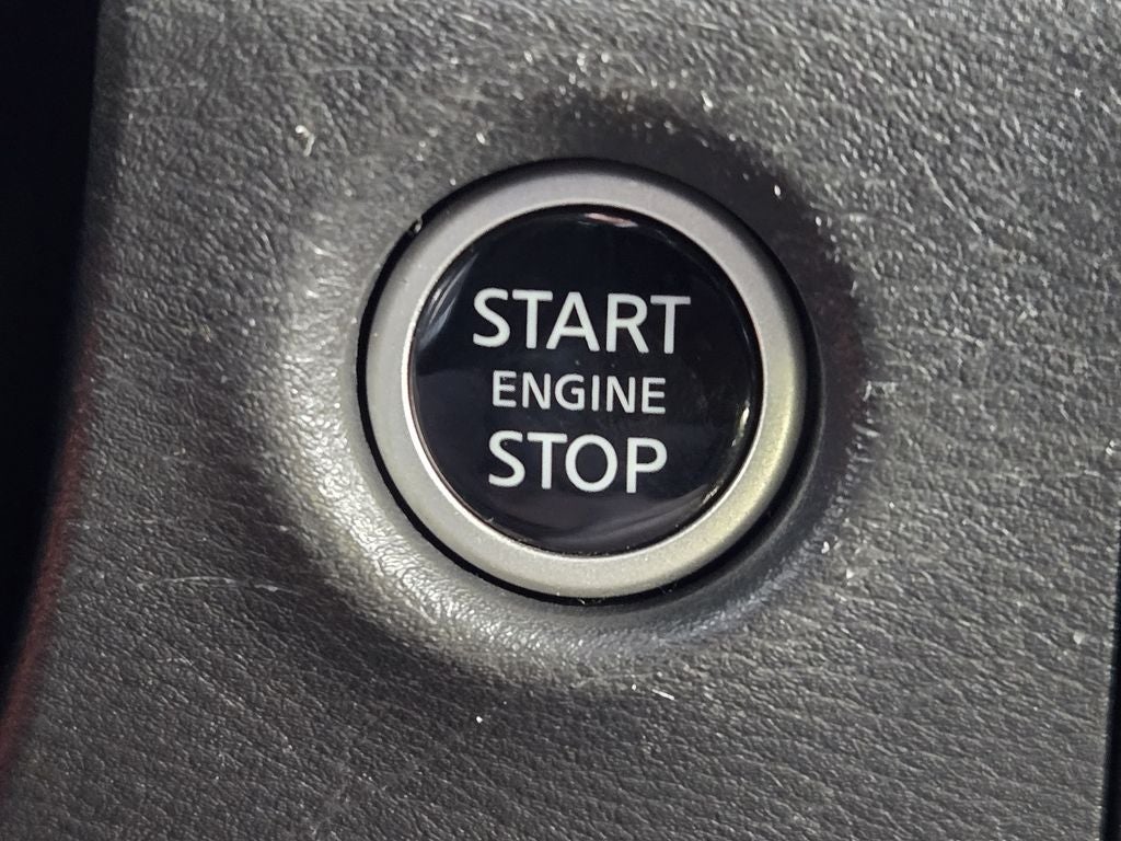 2023 Nissan Frontier Crew Cab PRO-4X 4x4