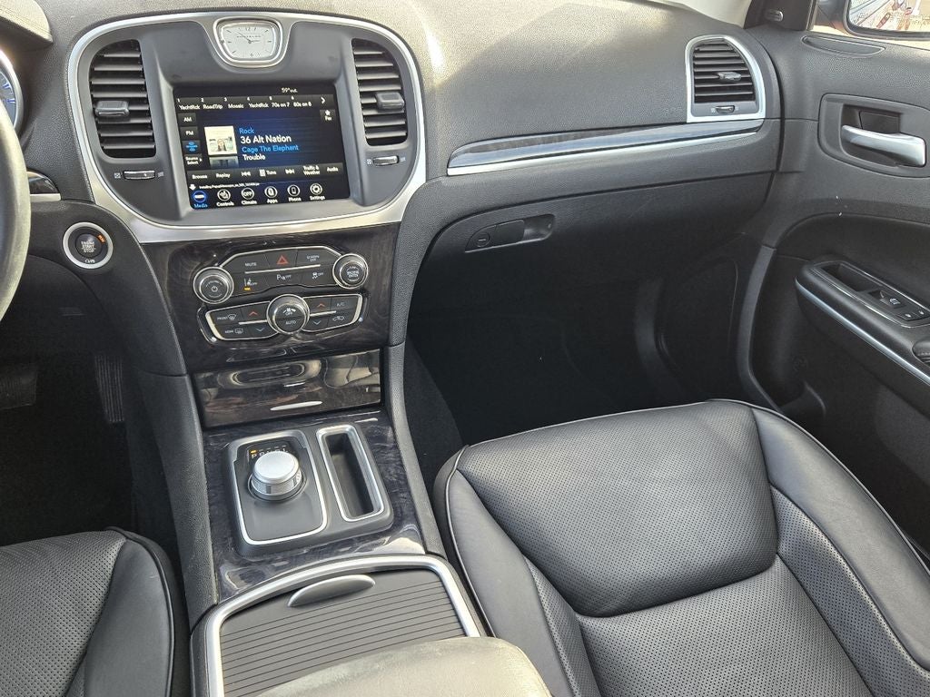 2021 Chrysler 300 Touring L AWD