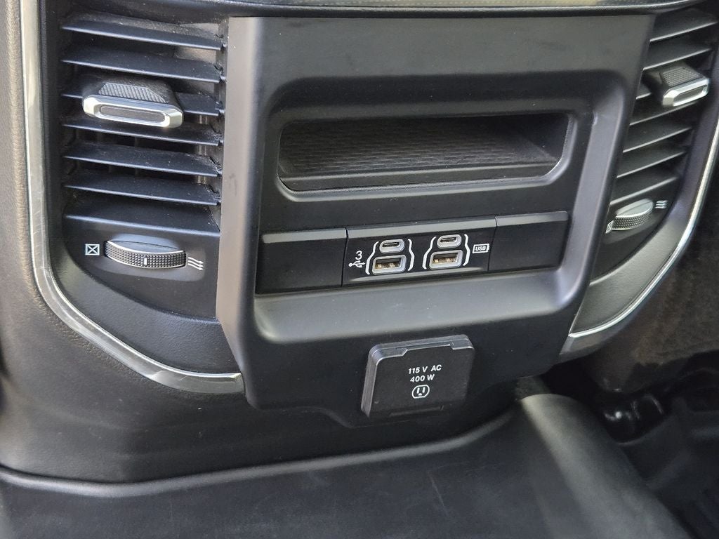 2019 RAM 3500 Laramie Crew Cab 4x4 6'4" Box