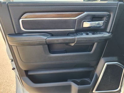 2023 RAM 2500 Laramie Crew Cab 4x4 6'4" Box