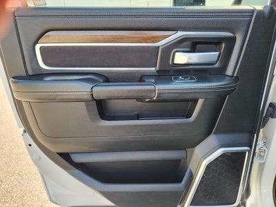 2023 RAM 2500 Laramie Crew Cab 4x4 6'4" Box
