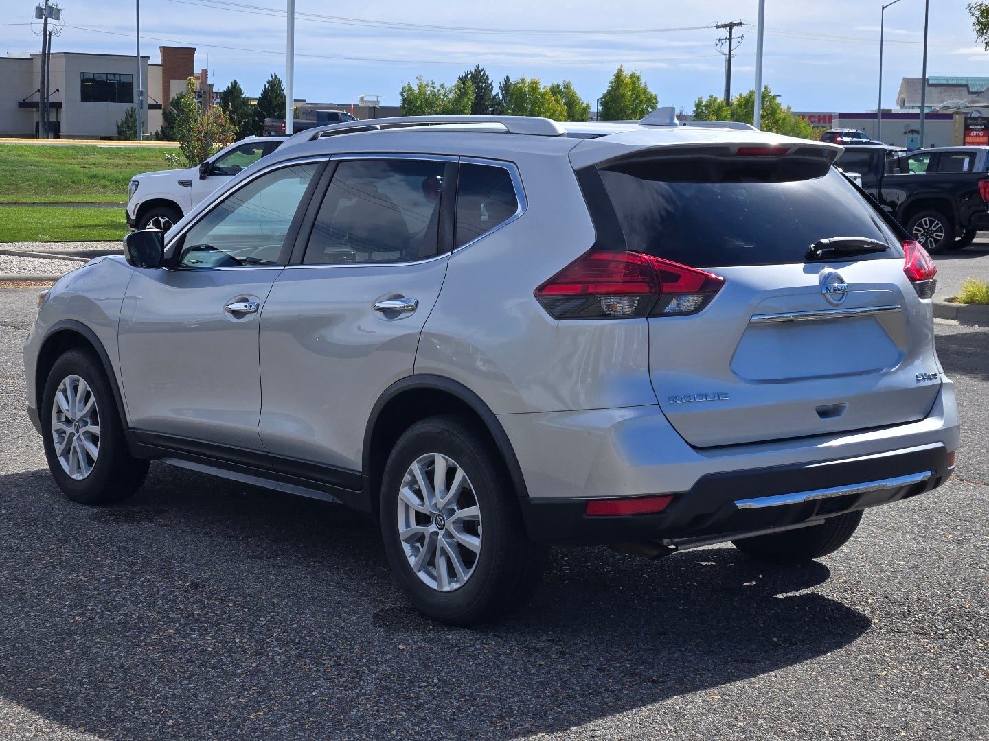 2017 Nissan Rogue SV