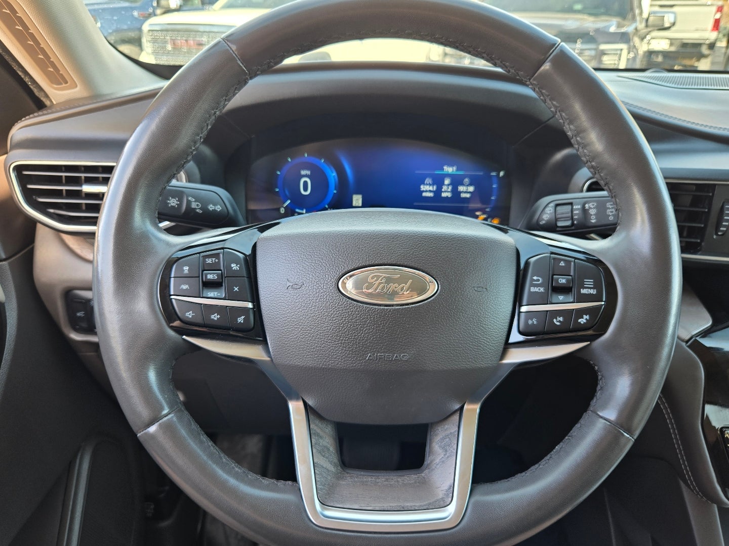 2023 Ford Explorer Platinum