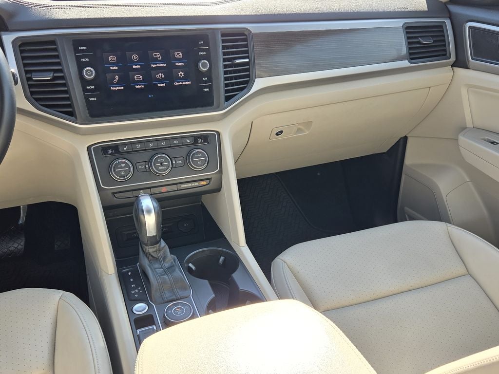 2020 Volkswagen Atlas 3.6L V6 SE w/Technology