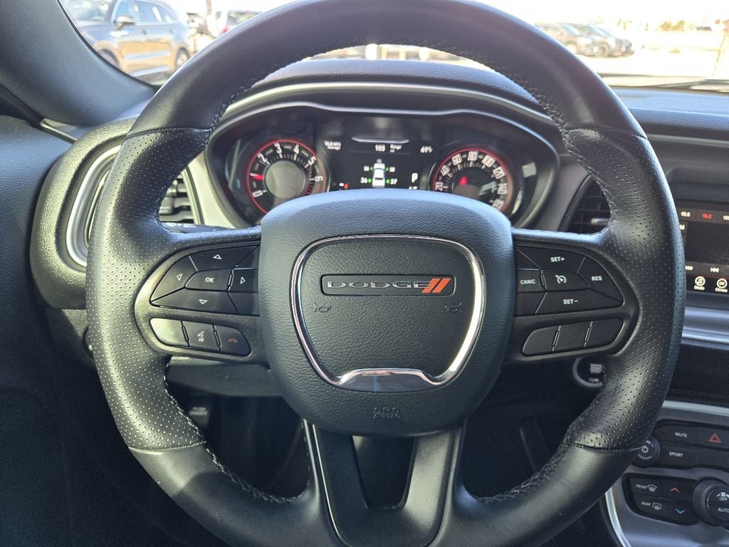 2022 Dodge Challenger SXT