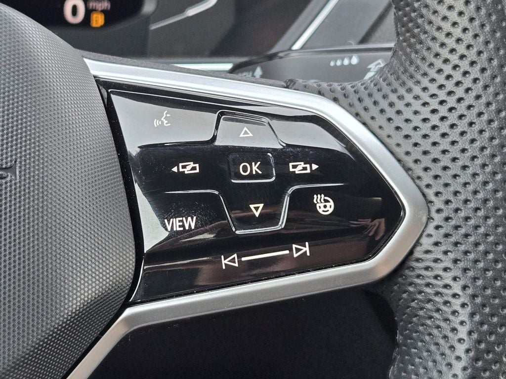 2022 Volkswagen Tiguan SEL R-Line