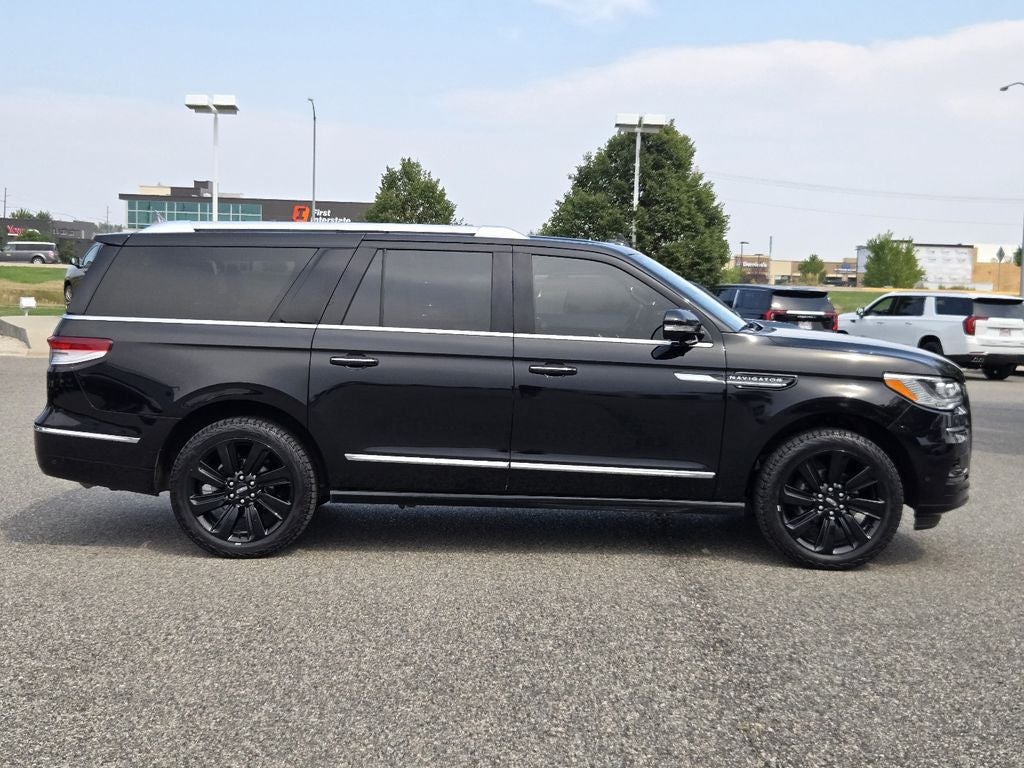 2022 Lincoln Navigator L Reserve