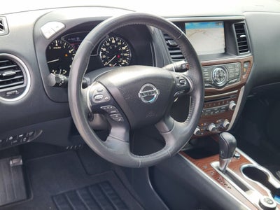2017 Nissan Pathfinder Platinum