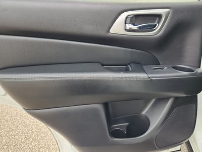 2017 Nissan Pathfinder Platinum