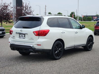 2017 Nissan Pathfinder Platinum