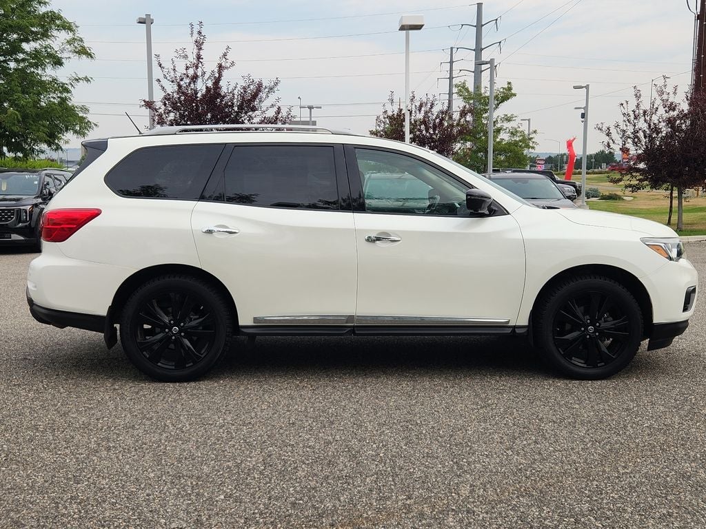2017 Nissan Pathfinder Platinum