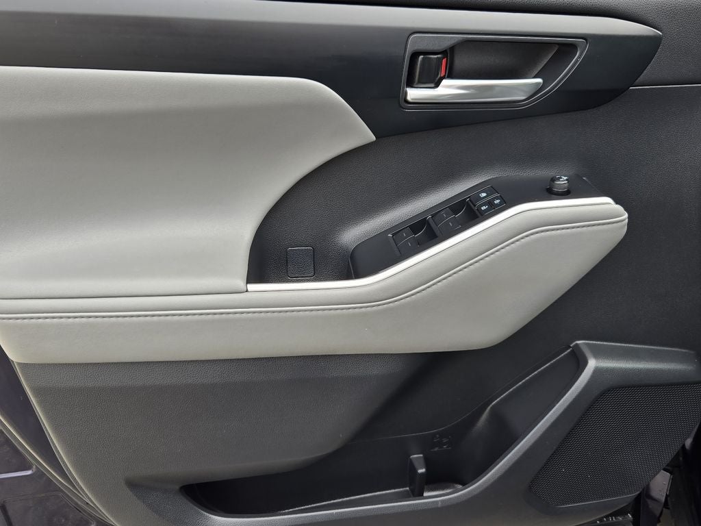 2021 Toyota Highlander Hybrid Hybrid XLE