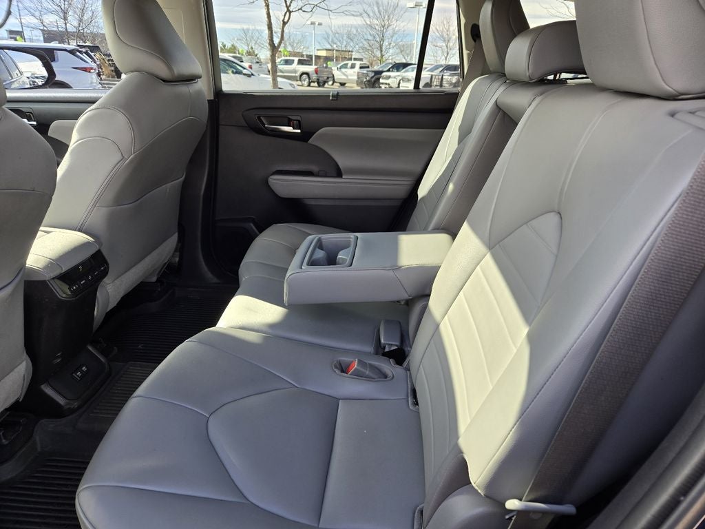 2021 Toyota Highlander Hybrid Hybrid XLE