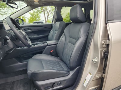 2025 Nissan Rogue Platinum