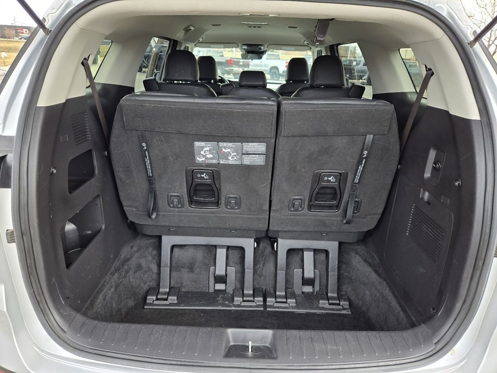 2023 Kia Carnival LX